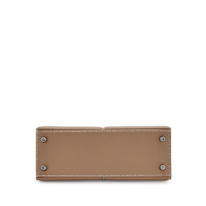 Hermès
Etoupe Swift Padded Kelly 25 Palladium Hardware, 2022