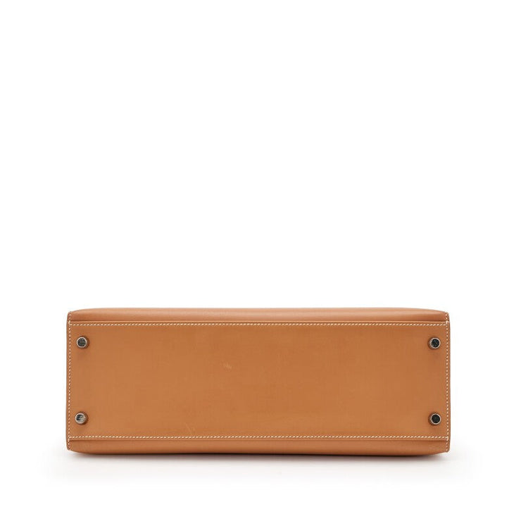 Hermès
Naturelle Vache Kelly Sellier 32 Palladium Hardware, 2001